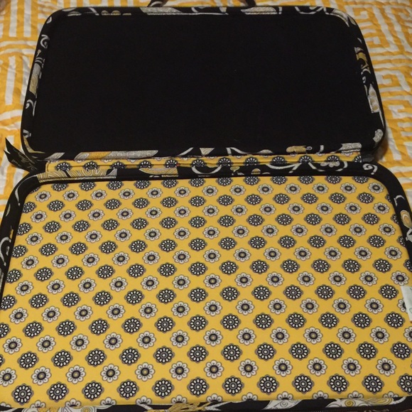 Vera Bradley Hard Laptop Case - Picture 2 of 3